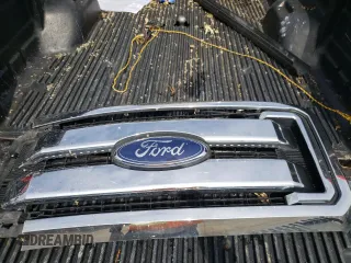 2016 Ford F-250 XLT z VIN 1FT7X2B67GEC09093, wystawiony jako Copart lot #61000935 z przebiegiem 193 934 mil mil oraz Szkoda całkowita • Salvage title. Historia ofert i sprzedaży dostępna na DreamBid. Obrazek 12.