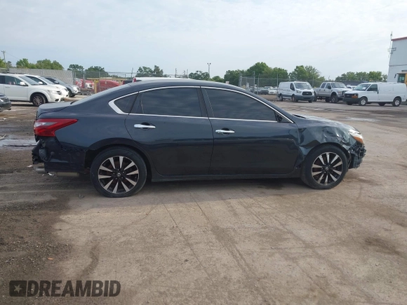 2018 Nissan Altima SR with VIN 1N4AL3AP5JC255662, listed as a IAAI auction lot 42229232 with 171,399 mi miles and . Bid and sale history available at carsss.com. Image 13.