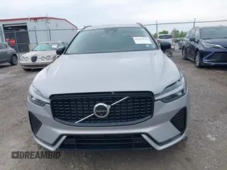 2024 Volvo XC60 Plus Dark Theme z VIN YV4L12RL5R1885058, wystawiony jako IAAI lot #42167034 z przebiegiem 25 886 mil mil oraz . Historia ofert i sprzedaży dostępna na DreamBid. Obrazek 12.