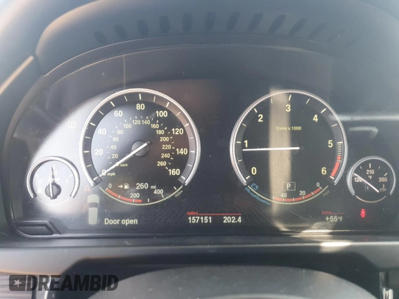2014 BMW X5 xDrive35d with VIN 5UXKS4C58E0J97054, listed as a Copart auction lot 54004065 with 157,151 mi miles and Clean Title. Bid and sale history available at carsss.com. Image 9.