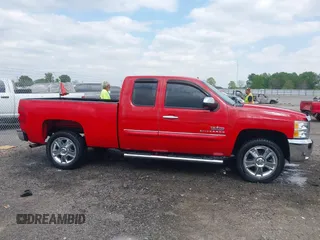 2012 Chevrolet Silverado 1500 LT with VIN 1GCRCSE09CZ131494, listed as a IAAI auction lot 42043422 with 124,162 mi miles. Bid and sale history available at carsss.com. Image 14.