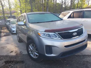 2014 Kia Sorento LX with VIN 5XYKT4A63EG428463, listed as a IAAI auction lot 41982573 with 171,349 mi miles. Bid and sale history available at carsss.com. Image 1.