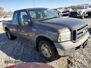 2005 Ford F-250 XL with VIN 1FTNX20575EC72208, listed as a Copart auction lot 80670874 with 215,484 mi miles and Salvage title. Bid and sale history available at DreamBid. Image 4.