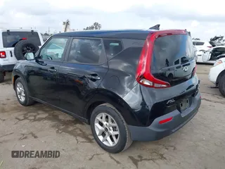 2021 Kia Soul S with VIN KNDJ23AU7M7126130, listed as a IAAI auction lot 42118112 with 21,773 mi miles and . Bid and sale history available at DreamBid. Image 3.