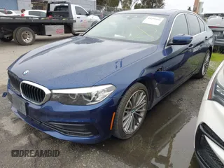2019 BMW 5 Series 530e iPerformance with VIN WBAJA9C59KB389898, listed as a IAAI auction lot 41479595 with 90,965 mi miles. Bid and sale history available at carsss.com. Image 17.