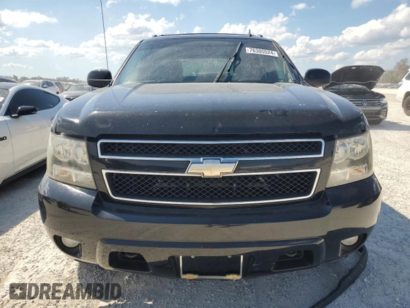 2009 Chevrolet Avalanche 2LT with VIN 3GNFK22089G226686, listed as a Copart auction lot 76305524 with Not Provided miles and Salvage Title. Bid and sale history available at DreamBid. Image 5.
