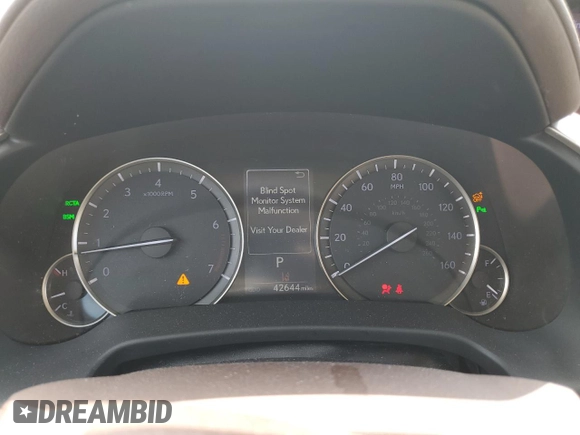 2019 Lexus RX 350 with VIN JTJBZMCA1K2041526, listed as a Copart auction lot 60991095 with 42,644 mi miles and Salvage title. Bid and sale history available at DreamBid. Image 9.