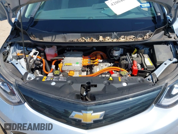2017 Chevrolet Bolt EV LT z VIN 1G1FW6S02H4171516, wystawiony jako IAAI lot #42004692 z przebiegiem Nie podano mil oraz . Historia ofert i sprzedaży dostępna na DreamBid. Obrazek 10.
