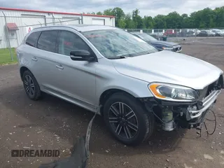 2017 Volvo XC60 Dynamic с VIN YV440MRR0H2107735, выставлен на аукционе IAAI как лот 42458277 с пробегом 90 089 миль миль и . История ставок и продаж доступна на DreamBid. Изображение 1.
