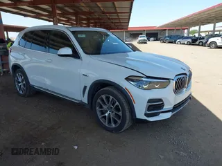 2023 BMW X5 xDrive45e z VIN 5UXTA6C08P9P19395, wystawiony jako IAAI lot #42272149 z przebiegiem 3 281 mil mil oraz . Historia ofert i sprzedaży dostępna na DreamBid. Obrazek 1.