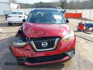 2019 Nissan Kicks SR with VIN 3N1CP5CUXKL500664, listed as a IAAI auction lot 41517100 with 244,247 mi miles. Bid and sale history available at carsss.com. Image 13.