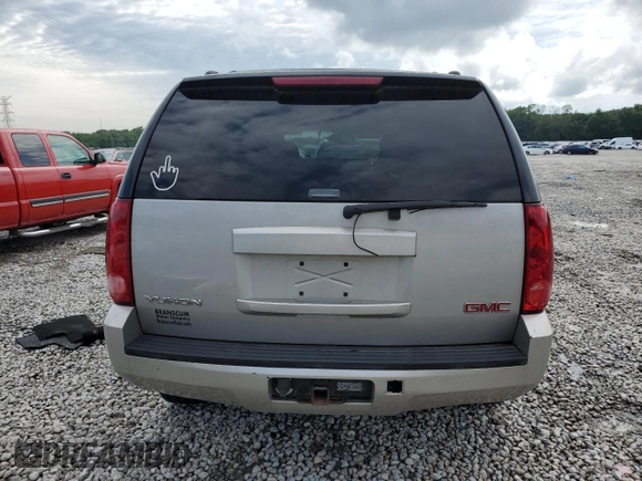 2007 GMC Yukon SLE w/3SA with VIN 1GKFC13C77J256366, listed as a Copart auction lot 72216464 with 197,660 mi miles and Salvage Title. Bid and sale history available at carsss.com. Image 6.