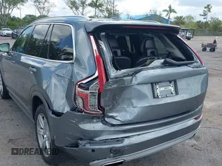 2020 Volvo XC90 Momentum z VIN YV4A221K9L1620562, wystawiony jako IAAI lot #42186536 z przebiegiem 173 383 mil mil oraz . Historia ofert i sprzedaży dostępna na DreamBid. Obrazek 6.