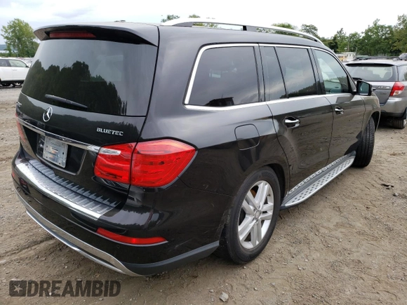 2015 Mercedes-Benz GL-Class GL 350 BlueTEC with VIN 4JGDF2EE5FA561373, listed as a Copart auction lot 65282633 with 162,861 mi miles. Bid and sale history available at carsss.com. Image 3.