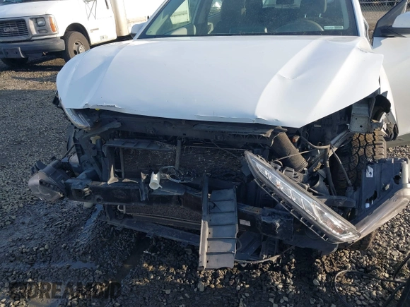 2018 Hyundai Kona SE with VIN KM8K1CAA3JU094976, listed as a IAAI auction lot 40796987 with 128,592 mi miles. Bid and sale history available at carsss.com. Image 6.