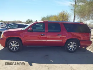 2014 GMC Yukon XL Denali with VIN 1GKS2MEF0ER219409, listed as a IAAI auction lot 41652010 with 184,171 mi miles. Bid and sale history available at carsss.com. Image 14.