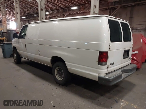 2004 Ford Econoline Cargo Recreational with VIN 1FTSS34L44HB32212, listed as a IAAI auction lot 40045229 with 326,657 mi miles and . Bid and sale history available at carsss.com. Image 3.