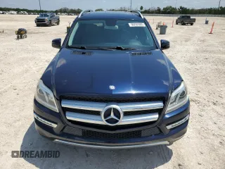 2013 Mercedes-Benz GL 450 z VIN 4JGDF7CE5DA245372, wystawiony jako Copart lot #56252505 z przebiegiem 70 349 mil mil oraz Czysty tytuł • Clean title. Historia ofert i sprzedaży dostępna na DreamBid. Obrazek 5.