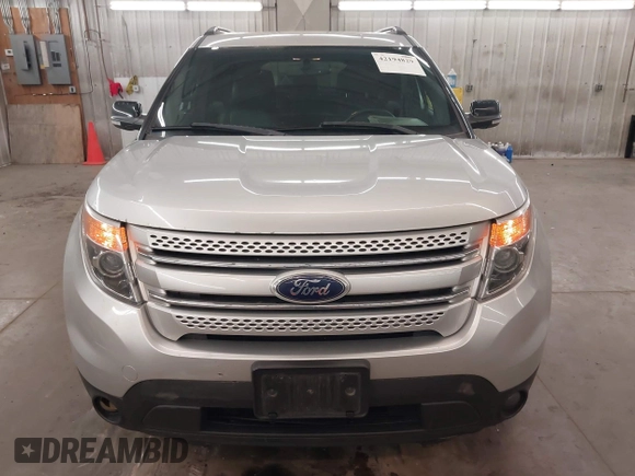 2014 Ford Explorer XLT z VIN 1FM5K8D8XEGA15680, wystawiony jako IAAI lot #42194829 z przebiegiem 179 946 mil mil oraz . Historia ofert i sprzedaży dostępna na DreamBid. Obrazek 13.