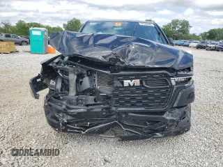 2025 Ram 1500 Big Horn z VIN 1C6RRFFG1SN523805, wystawiony jako Copart lot #57298595 z przebiegiem 3 557 mil mil oraz Szkoda całkowita • Salvage title. Historia ofert i sprzedaży dostępna na DreamBid. Obrazek 5.