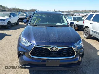 2023 Toyota Highlander L with VIN 5TDKDRBH6PS035508, listed as a IAAI auction lot 41681365 with 17,879 mi miles and . Bid and sale history available at DreamBid. Image 12.