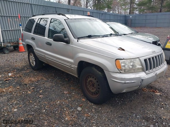 2004 Jeep Grand Cherokee Laredo with VIN 1J4GW48SX4C367772, listed as a IAAI auction lot 41995373 with 220,201 mi miles. Bid and sale history available at carsss.com. Image 1.