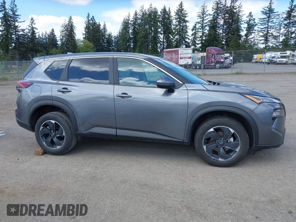 2024 Nissan Rogue SV z VIN 5N1BT3BA3RC672598, wystawiony jako IAAI lot #42279132 z przebiegiem 29 491 mil mil oraz . Historia ofert i sprzedaży dostępna na DreamBid. Obrazek 13.