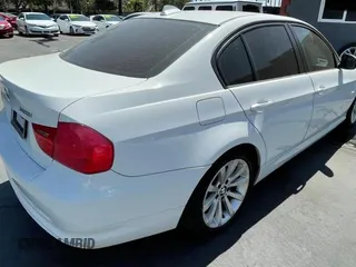 2011 BMW 3 Series 328i with VIN WBAPH5G57BNM75847, listed as a Copart auction lot 46553375 with 140,153 mi miles and Clean Title. Bid and sale history available at DreamBid. Image 4.