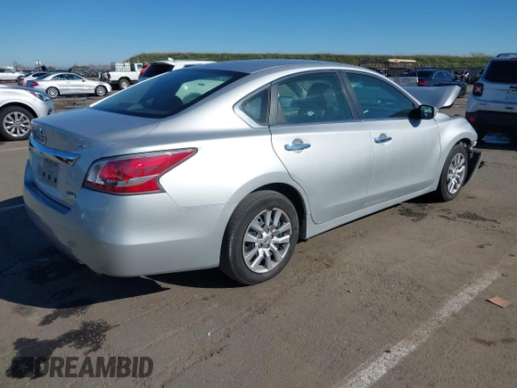 2014 Nissan Altima SV with VIN 1N4AL3AP4EC403967, listed as a IAAI auction lot 41557234 with 243,410 mi miles and . Bid and sale history available at DreamBid. Image 4.