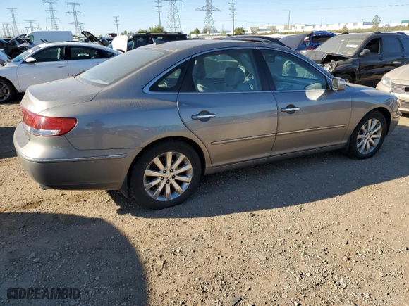 2009 Hyundai Azera Limited with VIN KMHFC46F09A381047, listed as a Copart auction lot 71802614 with 106,632 mi miles and Salvage Title. Bid and sale history available at carsss.com. Image 3.