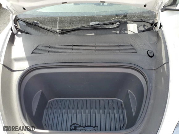 2021 Tesla Model Y Long Range with VIN 5YJYGDEEXMF268300, listed as a Copart auction lot 52196315 with 33,280 mi miles and Salvage Title. Bid and sale history available at carsss.com. Image 11.