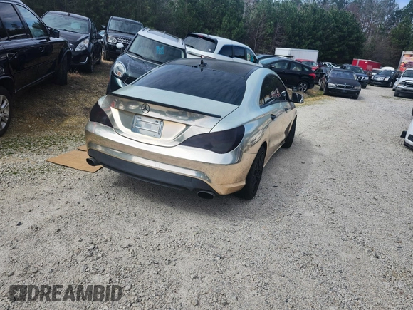 2014 Mercedes-Benz CLA 250 z VIN WDDSJ4EB8EN105859, wystawiony jako IAAI lot #41768079 z przebiegiem 128 020 mil mil oraz . Historia ofert i sprzedaży dostępna na DreamBid. Obrazek 4.