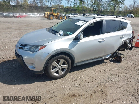 2013 Toyota RAV4 XLE with VIN 2T3RFREV4DW091452, listed as a IAAI auction lot 42165992 with 107,947 mi miles and . Bid and sale history available at carsss.com. Image 18.