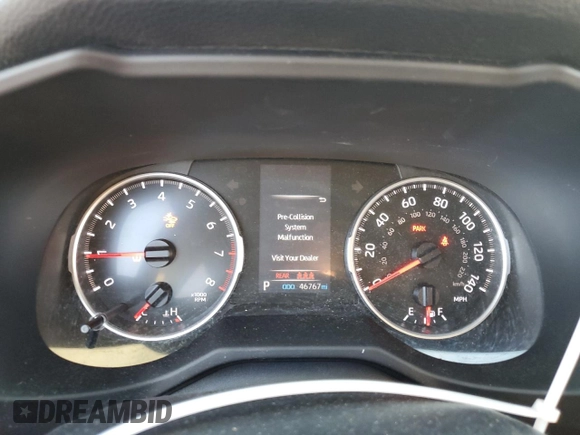 2022 Toyota RAV4 XLE with VIN 2T3P1RFV3NC265955, listed as a Copart auction lot 61557265 with 46,767 mi miles and Salvage title. Bid and sale history available at DreamBid. Image 9.