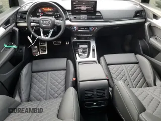 2024 Audi SQ5 Premium with VIN WA1A4AFY6R2086308, listed as a Copart auction lot 84033484 with 160 mi miles and Non Repairable. Bid and sale history available at carsss.com. Image 8.