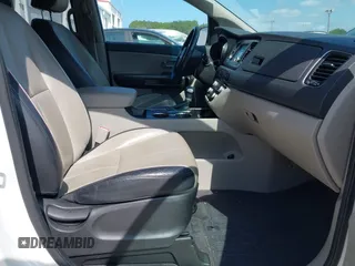 2021 Kia Sedona LX with VIN KNDMB5C12M6661917, listed as a IAAI auction lot 42129682 with 80,321 mi miles and . Bid and sale history available at carsss.com. Image 5.