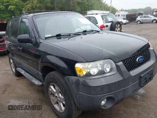 2007 Ford Escape XLT с VIN 1FMYU93187KA04307, выставлен на аукционе IAAI как лот 42471614 с пробегом 134 871 миль миль и . История ставок и продаж доступна на DreamBid. Изображение 1.