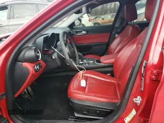 2020 Alfa Romeo Giulia z VIN ZARFANAN0L7626325, wystawiony jako Copart lot #86825494 z przebiegiem 51 174 mil mil oraz Szkoda całkowita • Salvage title. Historia ofert i sprzedaży dostępna na DreamBid. Obrazek 7.