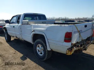 2001 Dodge 1500 with VIN 3B7HF13Z81G238726, listed as a IAAI auction lot 41732555 with 247,014 mi miles. Bid and sale history available at carsss.com. Image 3.