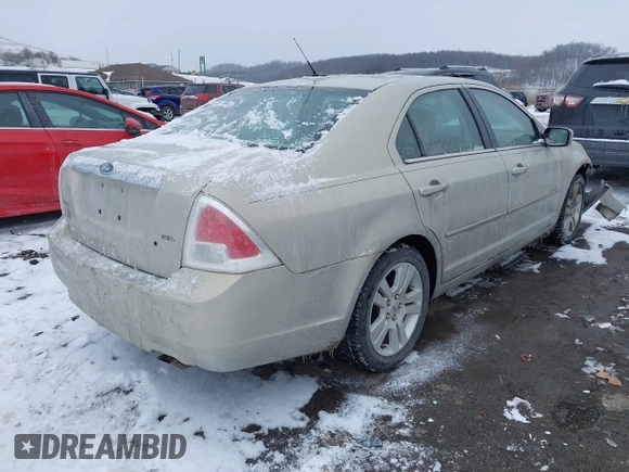 2009 Ford Fusion SEL with VIN 3FAHP08ZX9R107528, listed as a IAAI auction lot 41634988 with 113,352 mi miles. Bid and sale history available at carsss.com. Image 4.