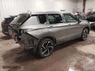 2022 Mitsubishi Outlander SE with VIN JA4J4UA81NZ049872, listed as a IAAI auction lot 41621079 with 69,500 mi miles. Bid and sale history available at carsss.com. Image 4.
