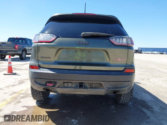 2019 Jeep Cherokee Trailhawk Elite with VIN 1C4PJMBN7KD287506, listed as a IAAI auction lot 42072589 with 108,034 mi miles and . Bid and sale history available at DreamBid. Image 16.