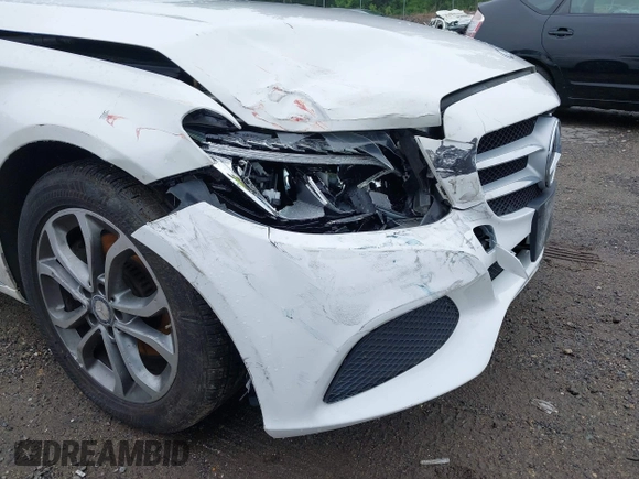2016 Mercedes-Benz C 300 Luxury с VIN 55SWF4KB4GU108596, выставлен на аукционе IAAI как лот 42492677 с пробегом 93 115 миль миль и . История ставок и продаж доступна на DreamBid. Изображение 17.