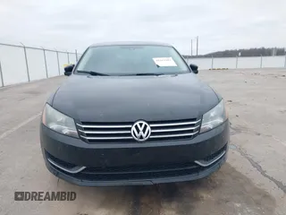2013 Volkswagen Passat SE w/Sunroof & Nav with VIN 1VWBP7A30DC123501, listed as a IAAI auction lot 41562201 with 170,862 mi miles. Bid and sale history available at carsss.com. Image 6.