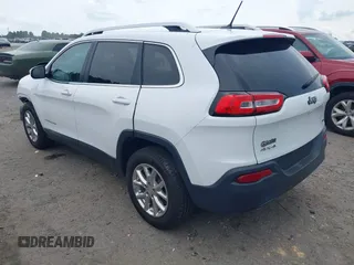 2016 Jeep Cherokee Latitude z VIN 1C4PJMCB3GW237461, wystawiony jako IAAI lot #42495278 z przebiegiem 102 417 mil mil oraz . Historia ofert i sprzedaży dostępna na DreamBid. Obrazek 3.