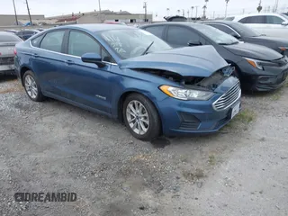 2019 Ford Fusion Hybrid SE with VIN 3FA6P0LU2KR148731, listed as a IAAI auction lot 41776405 with 1 mi miles. Bid and sale history available at carsss.com. Image 1.