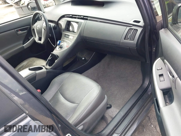 2013 Toyota Prius One with VIN JTDKN3DU4D5639287, listed as a IAAI auction lot 42130875 with 133,560 mi miles and . Bid and sale history available at DreamBid. Image 5.