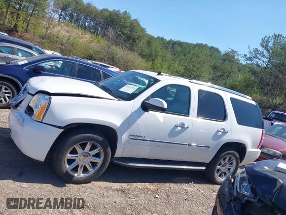 2013 GMC Yukon Denali with VIN 1GKS2EEF6DR308681, listed as a IAAI auction lot 41765321 with 190,321 mi miles. Bid and sale history available at carsss.com. Image 14.