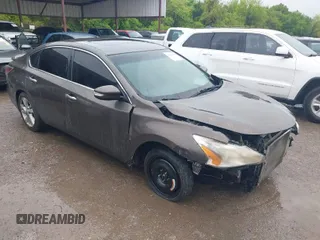 2015 Nissan Altima 2.5 S with VIN 1N4AL3AP3FC441790, listed as a IAAI auction lot 41962921 with 110,895 mi miles. Bid and sale history available at carsss.com. Image 1.