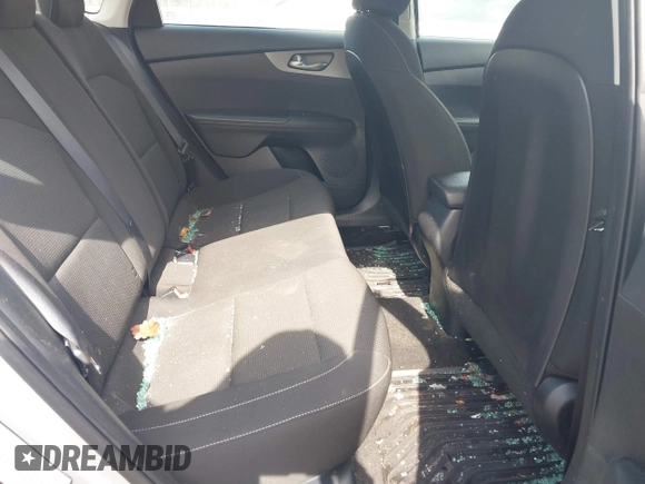 2020 Kia Forte LXS z VIN 3KPF24AD6LE182585, wystawiony jako IAAI lot #41790230 z przebiegiem 83 227 mil mil oraz . Historia ofert i sprzedaży dostępna na DreamBid. Obrazek 8.